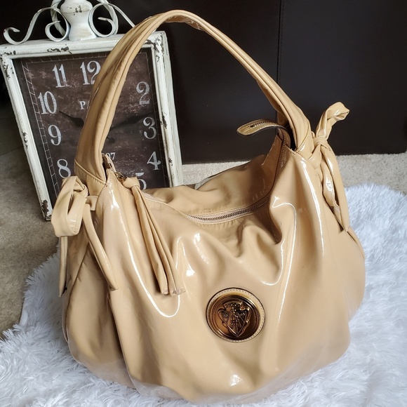 Gucci Handbags - Gucci Hysteria XL Hobo